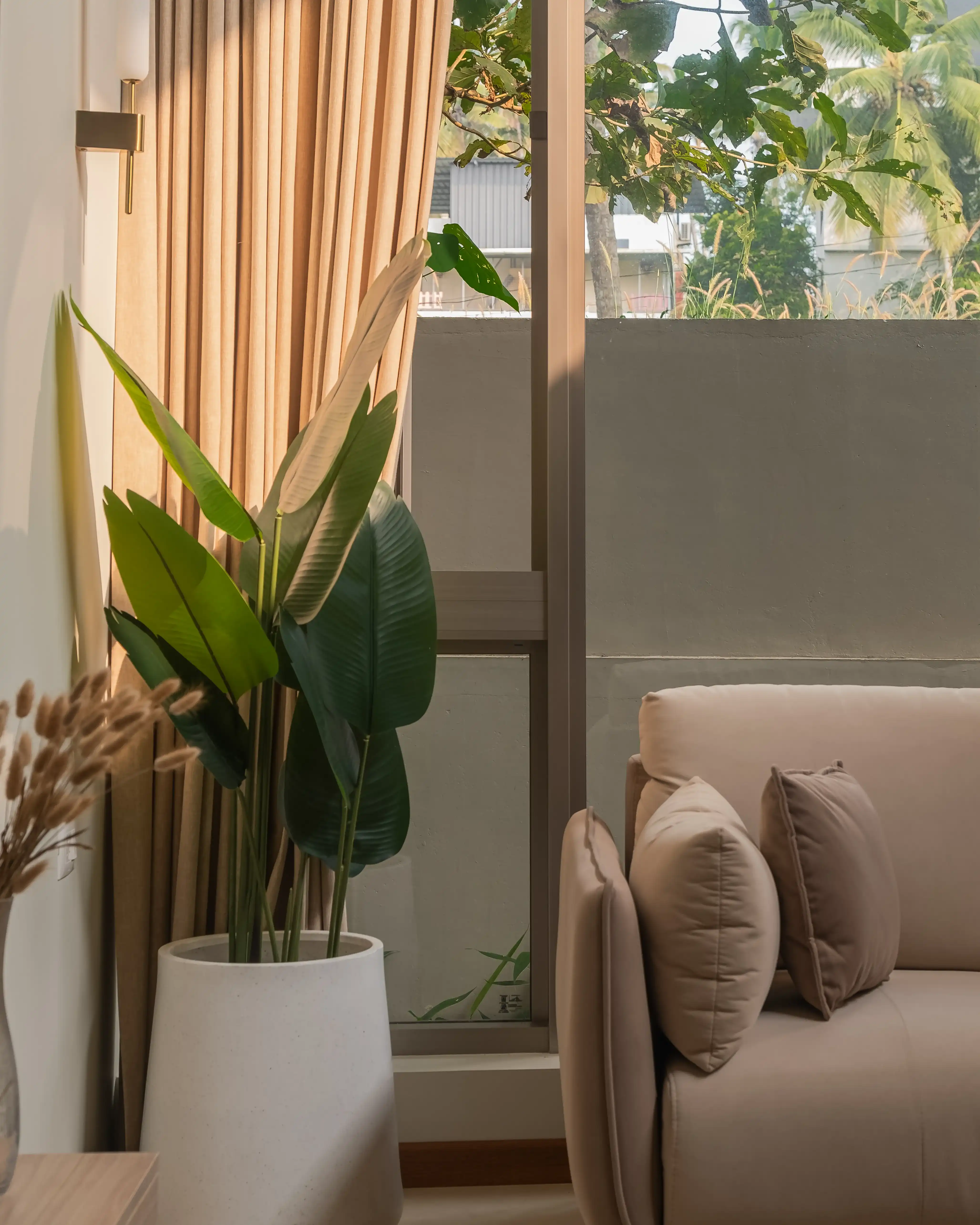 Coastline Residence - Wall detail